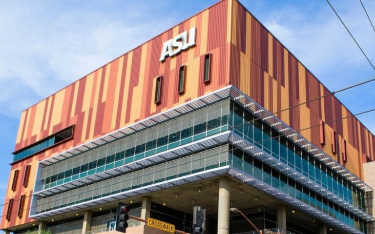 Arrestan a profesor de la ASU por presunto delito sexual contra menor de edad