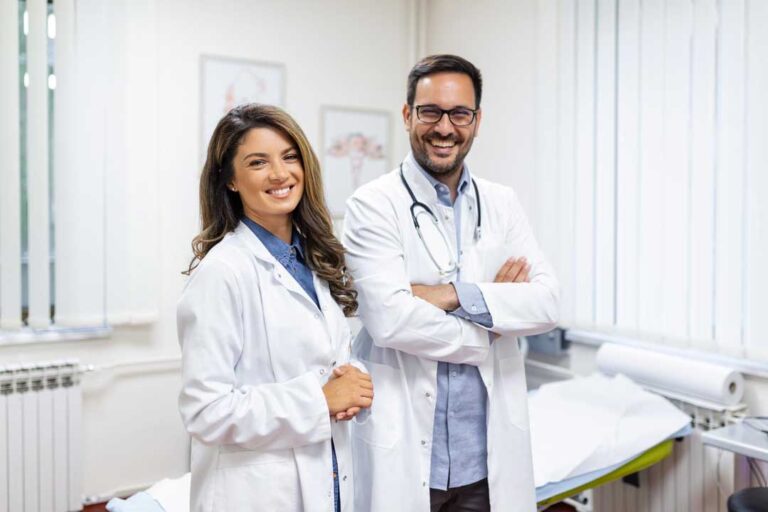 Priorizarán salud sobre algoritmos: Nueva exige revisión médica en negativas de seguros