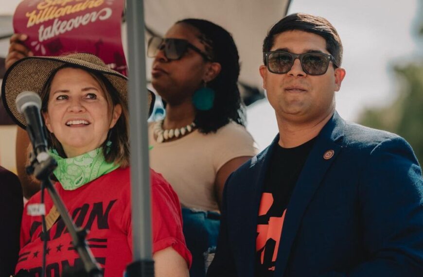 Piden estudiantes de Arizona proteger la educación pública