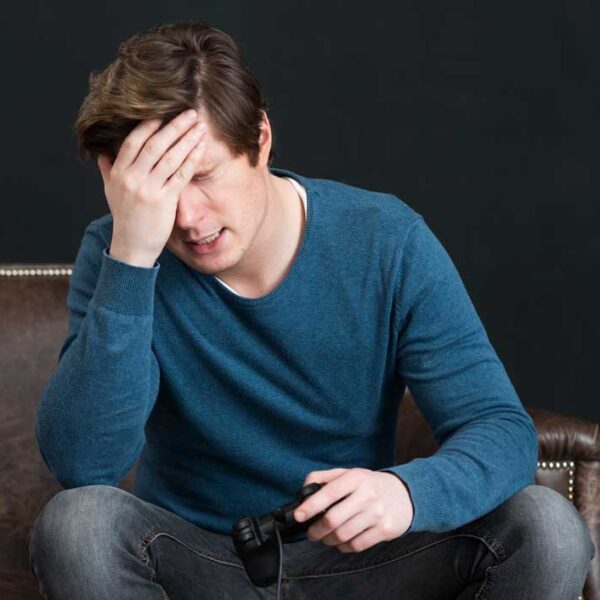 El síndrome del corazón roto es peligroso para los hombres en depresión