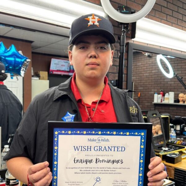 Make-A-Wish cumple el sueño de Enrique: quiere ser barbero profesional