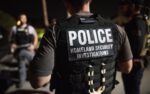Rescatan a inmigrantes cautivos en redada federal en Phoenix