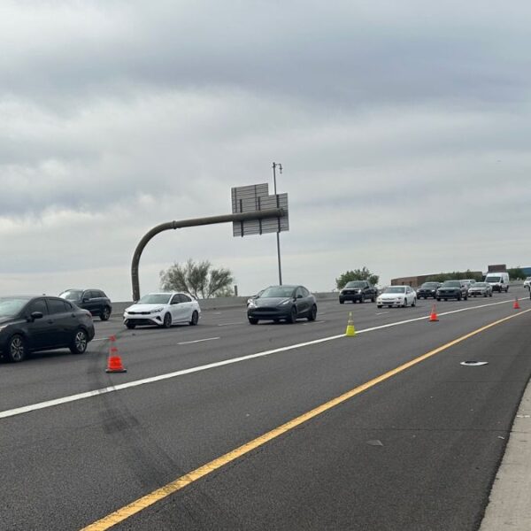 Hallan restos humanos en la I-10 en Phoenix: se presentan cierres y retrasos en el tráfico
