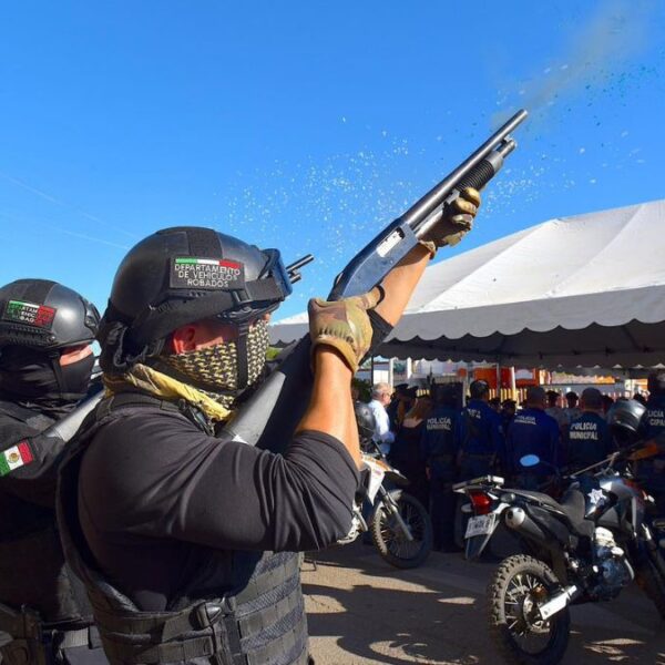 Expolicía de Hermosillo es sentenciado por posesión ilegal de armas en Arizona