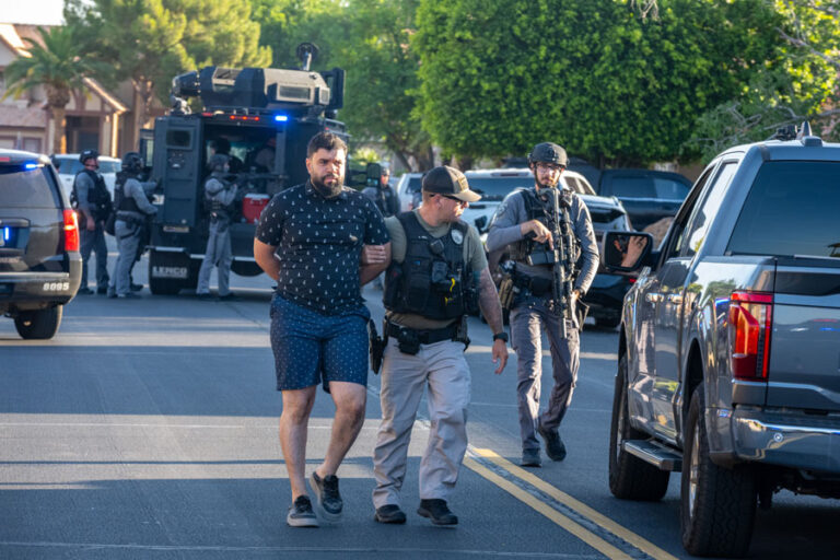 Desmantelan célula criminal que robaba autos de lujo ¡Y los rentaban en Turo!
