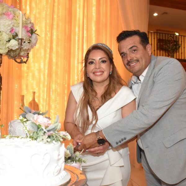 Maricela y Abel Chaparro unen sus vidas en La Antigua Garden