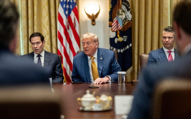 Trump anuncia nuevos aranceles masivos a cobre, farmacéuticas y países