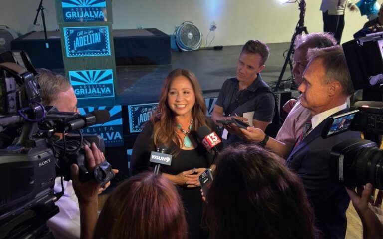 Adelita Grijalva triunfa en primarias: será la candidata demócrata para el Distrito 7