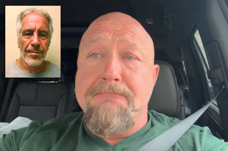 Fanáticos MAGA se dicen defraudados por “carpetazo” al caso de Jeffrey Epstein