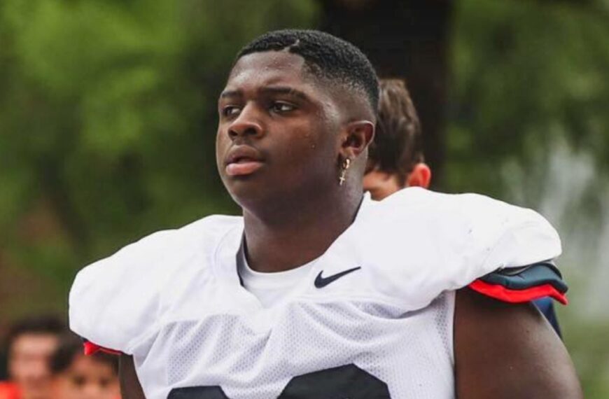 Un Wildcat llega a los Cardinals: Kyon Barrs, firmó su contrato con el equipo de Arizona