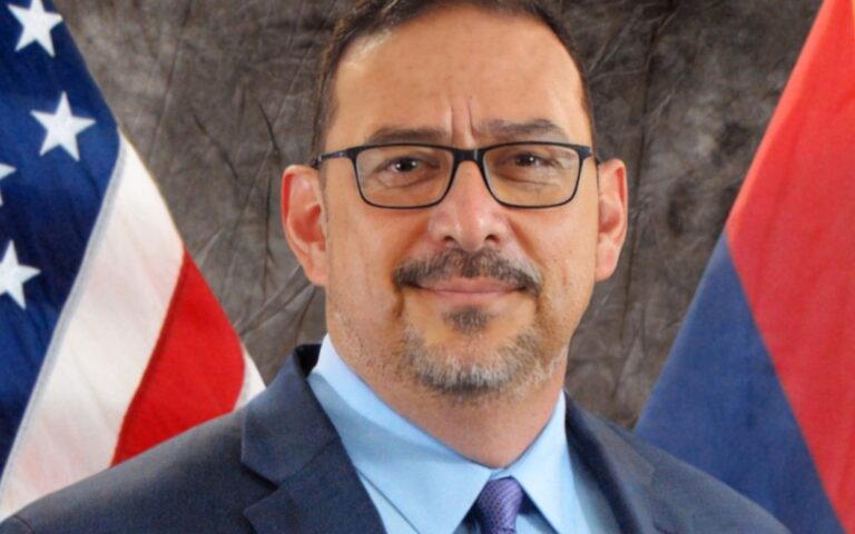 Buscan blindaje a sistemas electorales: Arizona exige 10 mdd tras ciberataque