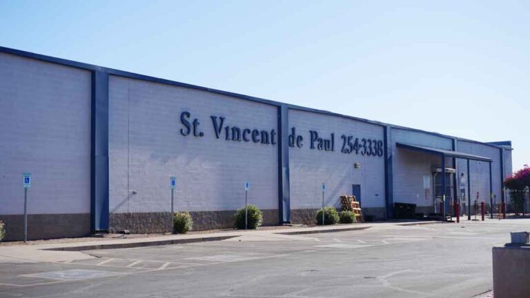 Más que un plato de comida: St. Vincent de Paul ofrece ayuda integral a la comunidad