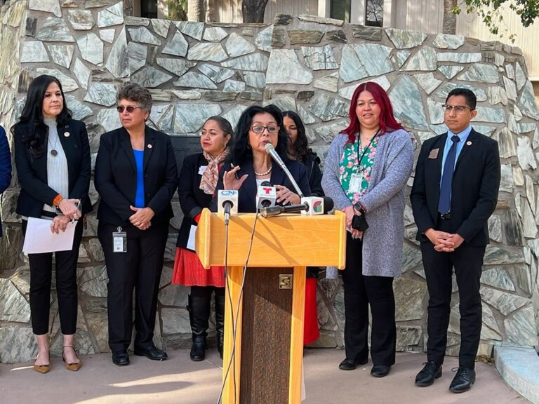 Lydia Hernández rechaza acusaciones de llevar cúter a Maryvale High School