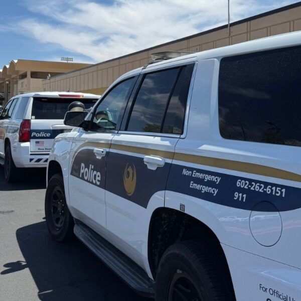 Muere uno de los estudiantes heridos por apuñalamiento en Maryvale High School