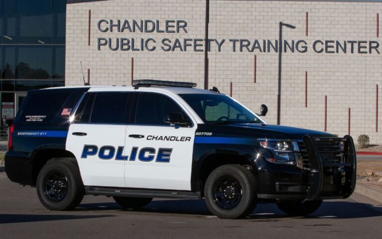 Sospechoso muere en tiroteo con la Policía tras persecución en Chandler