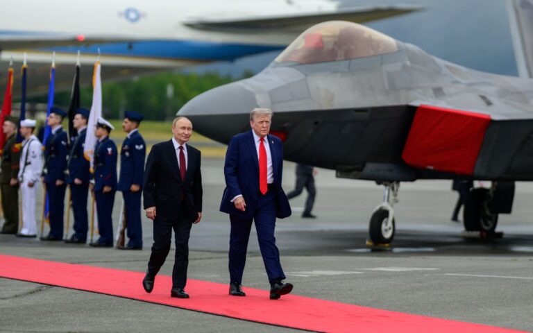 Trump y Putin se reúnen en Alaska para abordar la guerra en Ucrania