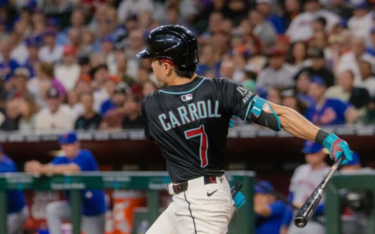 Corbin Carroll mantiene viva la esperanza de los D-backs