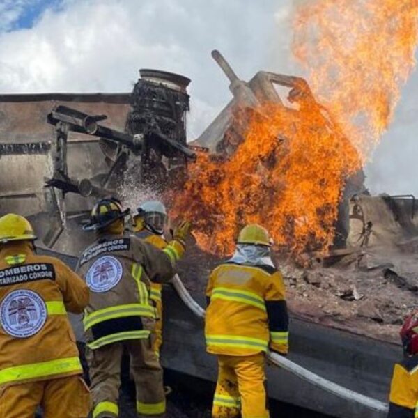 Aumenta a 17 la cifra de muertos por explosión de pipa de gas en la CDMX