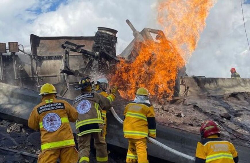 Aumenta a 17 la cifra de muertos por explosión de pipa de gas en la CDMX