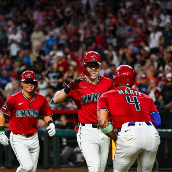 Diamondbacks pelean el puesto de comodín a pesar de una adversa temporada 
