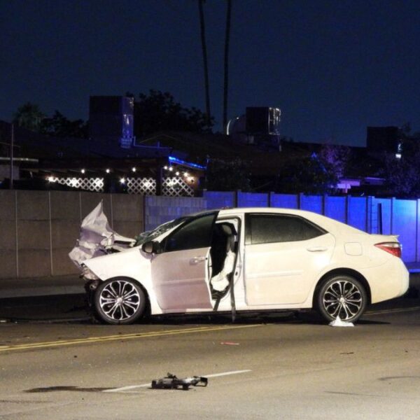 Factor humano y distracción, detrás del 90% de accidentes en Arizona