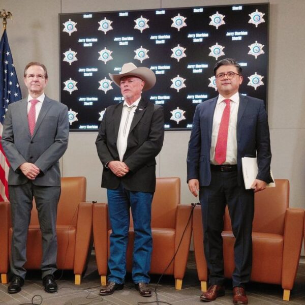 Embajador de México fortalece lazos con autoridades de Arizona