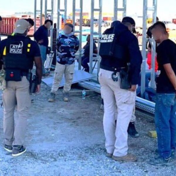 Mega operativo de ICE en planta Hyundai de Georgia termina con 475 arrestos