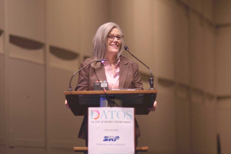 Gobernadora Katie Hobbs hace nuevos nombramientos: conócelos