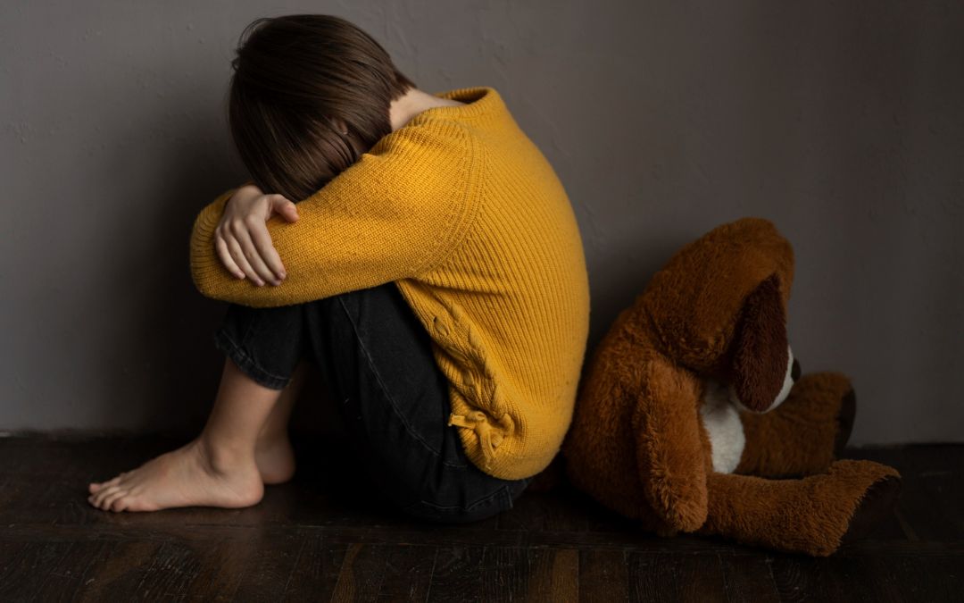 Arizona implementa programa en escuelas para hacer frente al suicidio
