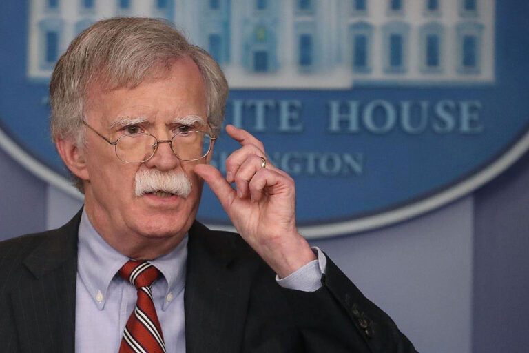 John Bolton se declara “no culpable”