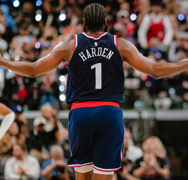 Phoenix Suns fueron vapuleados por los Clippers