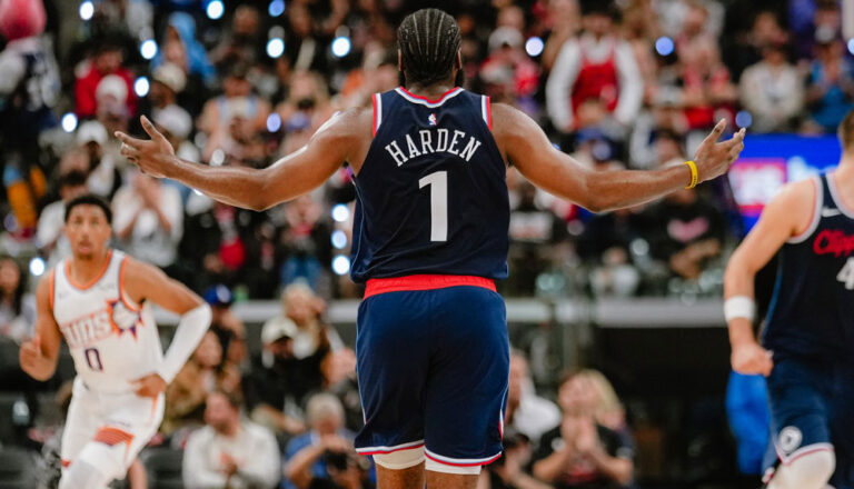 Phoenix Suns fueron vapuleados por los Clippers