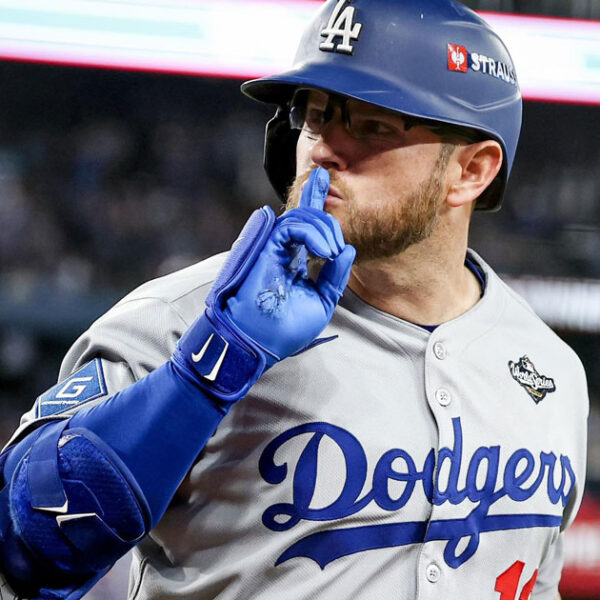 Los Dodgers sacan triunfo en Toronto y empatan la Serie Mundial