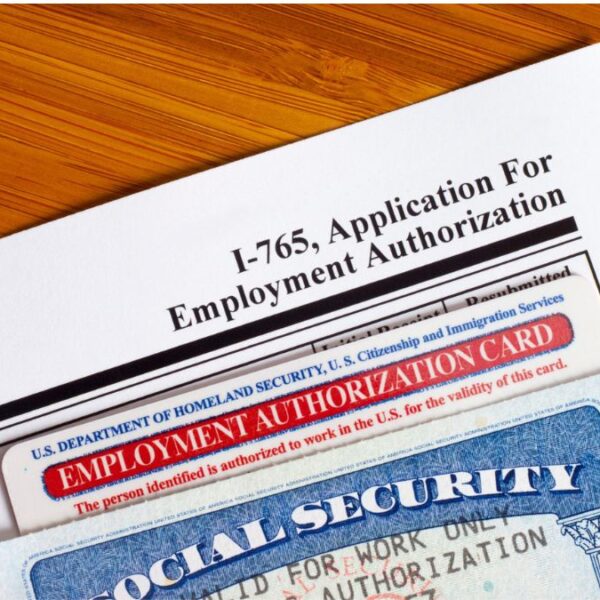 USCIS anula extensión automática de los permisos de trabajo (EAD)