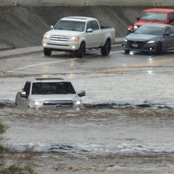 Alerta: Huracán Priscila provocará lluvias e inundaciones en Phoenix