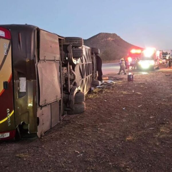 Accidente en autobús Tufesa en Sonora deja 7 muertos y 24 heridos