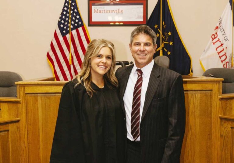 Rompen filas en Indiana