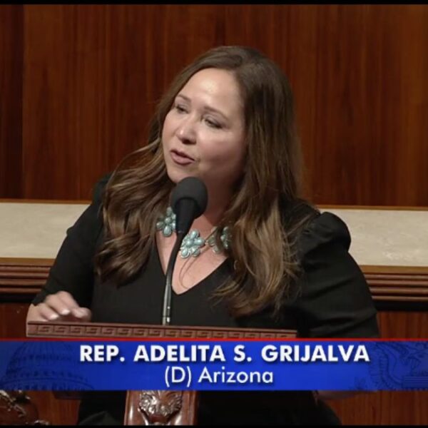 Adelita Grijalva asume su cargo en el Congreso: la primera latina de Arizona
