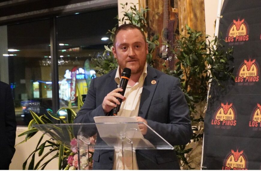 Senador demócrata Flavio Bravo busca su reelección en Arizona