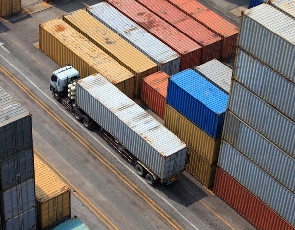 Corte Suprema cuestiona imposición de los aranceles de Donald Trump