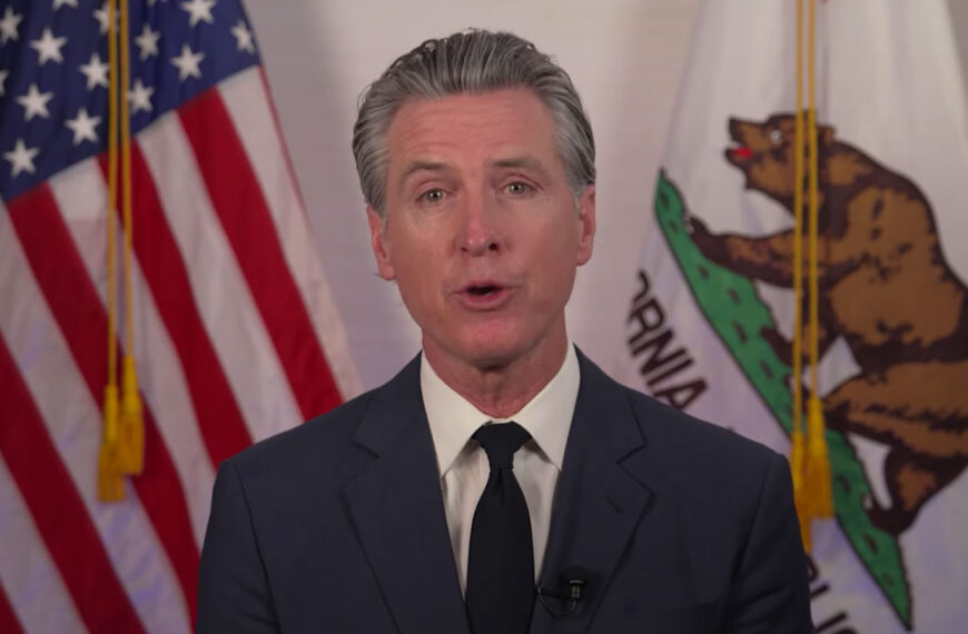 Administración Trump demanda a California por redistritación