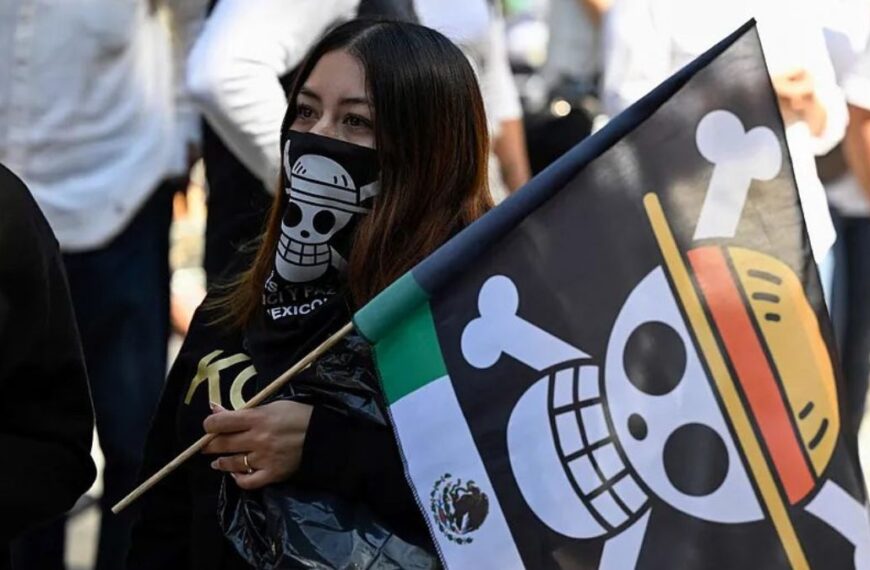 ‘Generación Z’ marcha en México: disturbios y gas lacrimógeno
