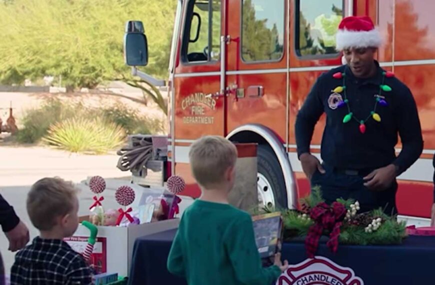 Departamento de Bomberos de Chandler llaman a donar juguetes