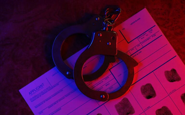 Suspenden procesos migratorios a cubanos, velezonalos y más