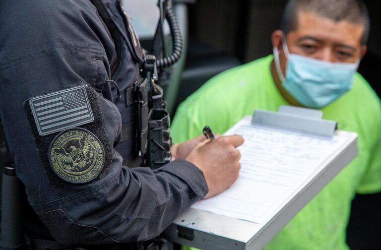 Deportaciones masivas de Trump dejan sillas vacías esta Navidad