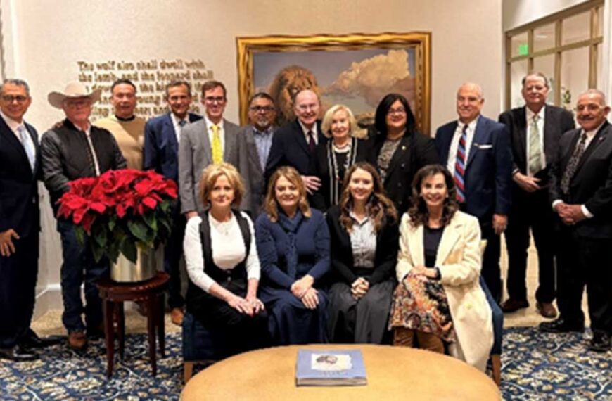 Líderes de Phoenix fortalecen lazos comunitarios 