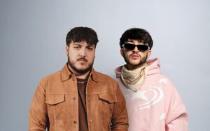 Grupo Frontera cierra el año con ‘Beses Así’ junto a Calle 24