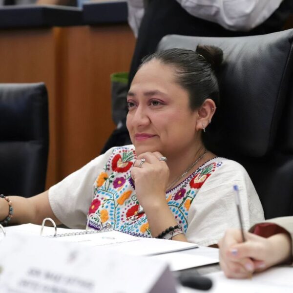 ‘No están solos’: senadora Karina Ruiz envía mensaje de fortaleza a inmigrantes