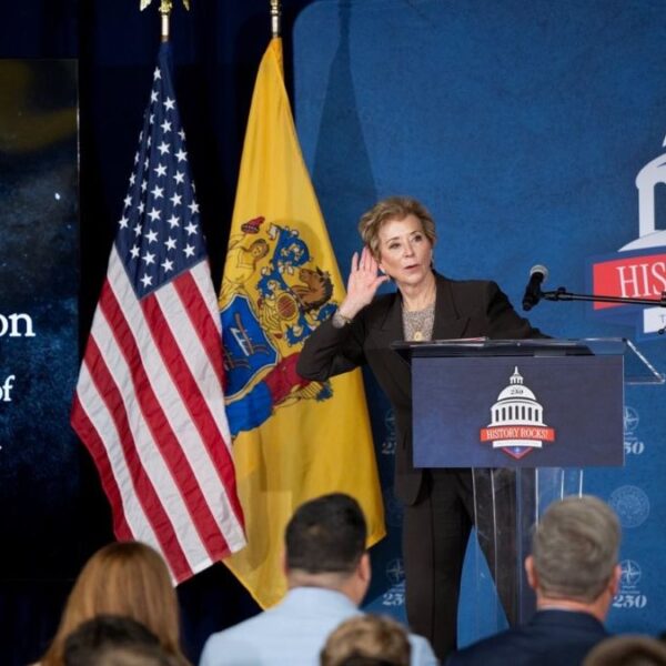 Desmantelamiento del Departamento de Educación sería ilegal