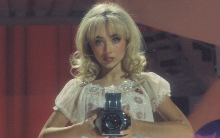 Sabrina Carpenter explota contra Trump por usar su canción en video de ICE